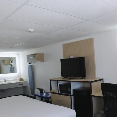 Howard Johnson By Wyndham West Yarmouth Cape Cod מראה חיצוני תמונה