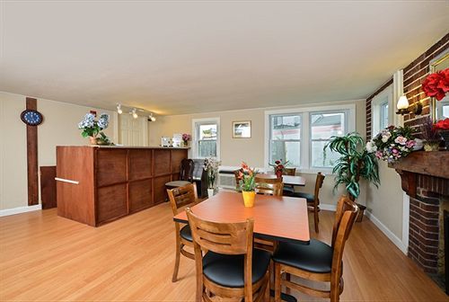Howard Johnson By Wyndham West Yarmouth Cape Cod מראה חיצוני תמונה
