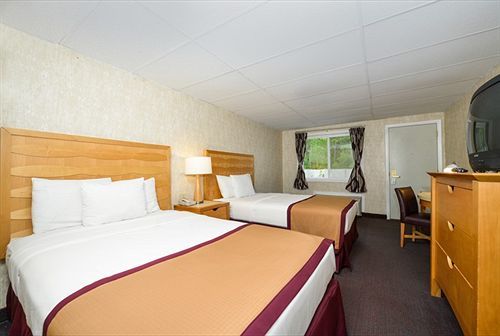 Howard Johnson By Wyndham West Yarmouth Cape Cod מראה חיצוני תמונה