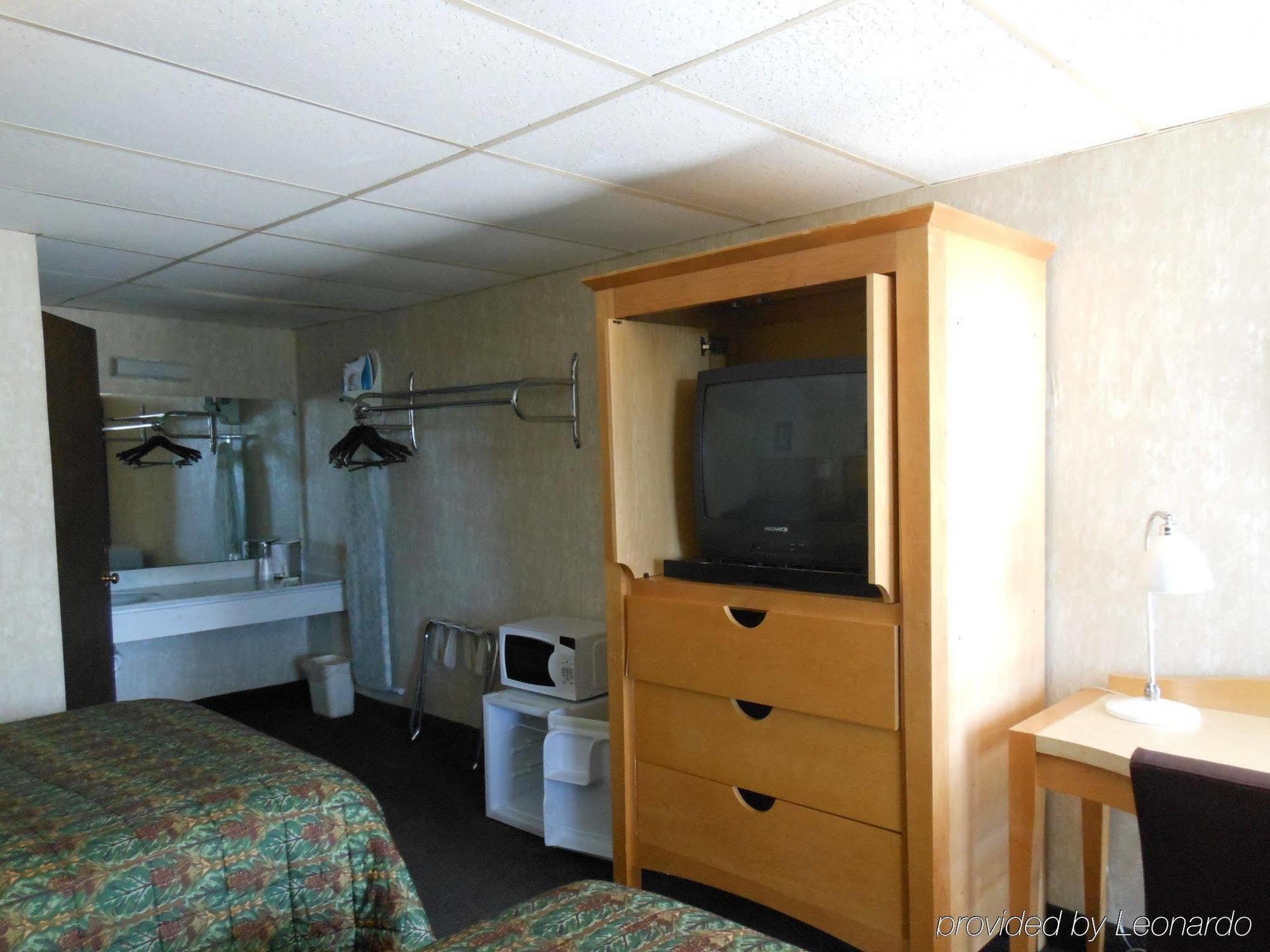Howard Johnson By Wyndham West Yarmouth Cape Cod מראה חיצוני תמונה